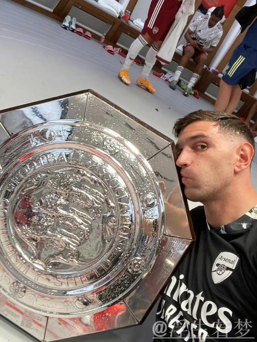 埃米利亚诺-马丁内斯自评卡塔尔世界杯表现,展望2026美加墨征程 埃米利亚诺-马丁内斯自评卡塔尔世界杯表现,展望2026美加墨征程